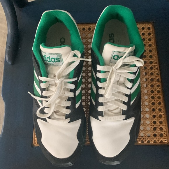 Men’s Size 9 Adidas Oregon Sneakers EUC Green - Picture 2 of 6